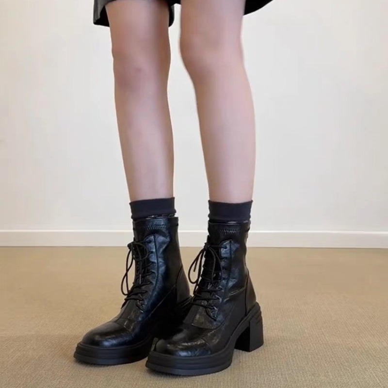 أحذية نسائية برباط جديدة بمقدم - مراجعة Soft Sole Booties وسعره